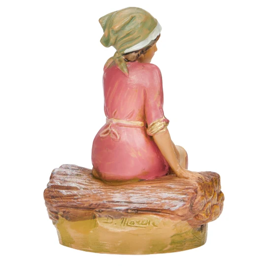 Fontanini Zillah the Villager - 5" Scale - Image 4