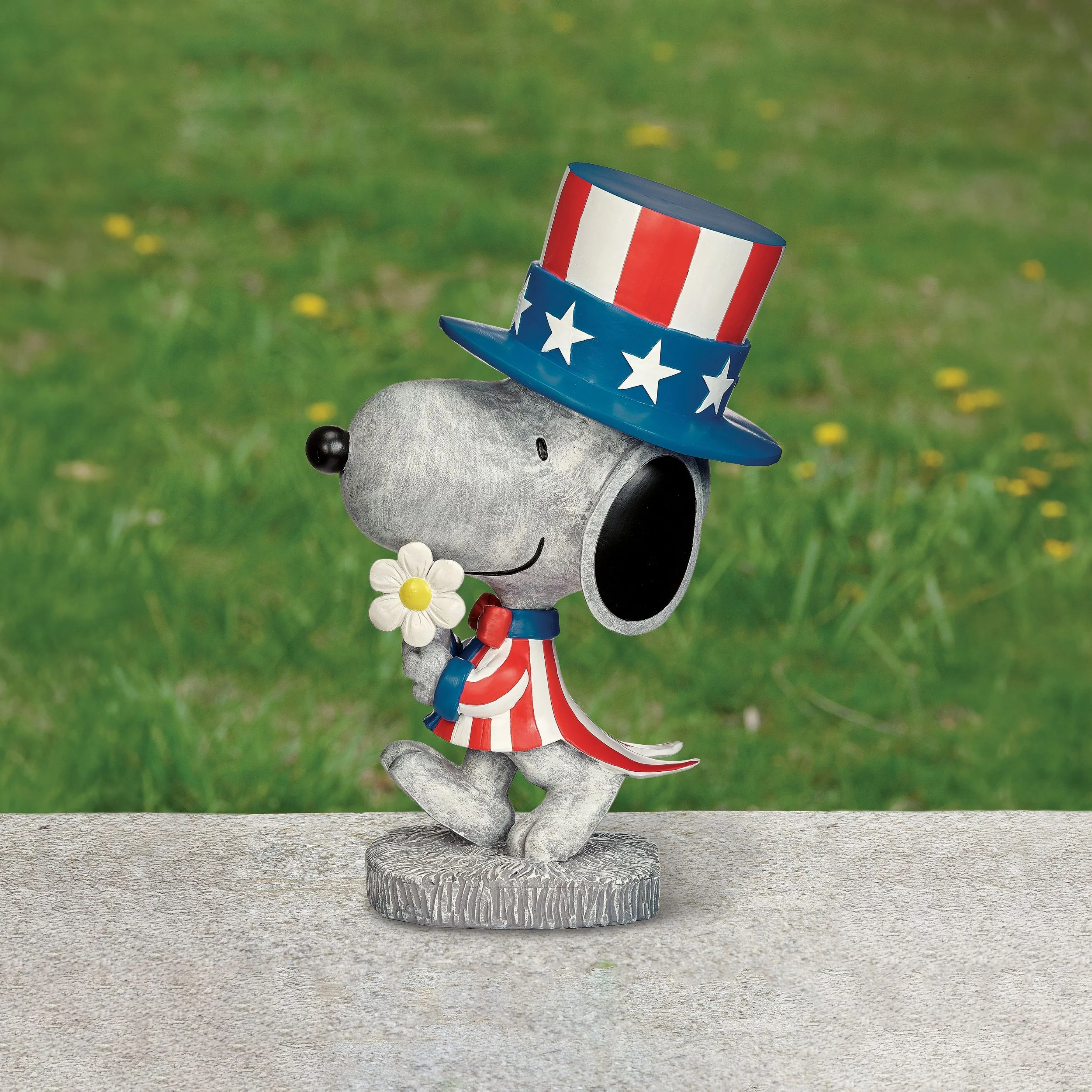 Peanuts Patriotic Snoopy Statue - Image 5