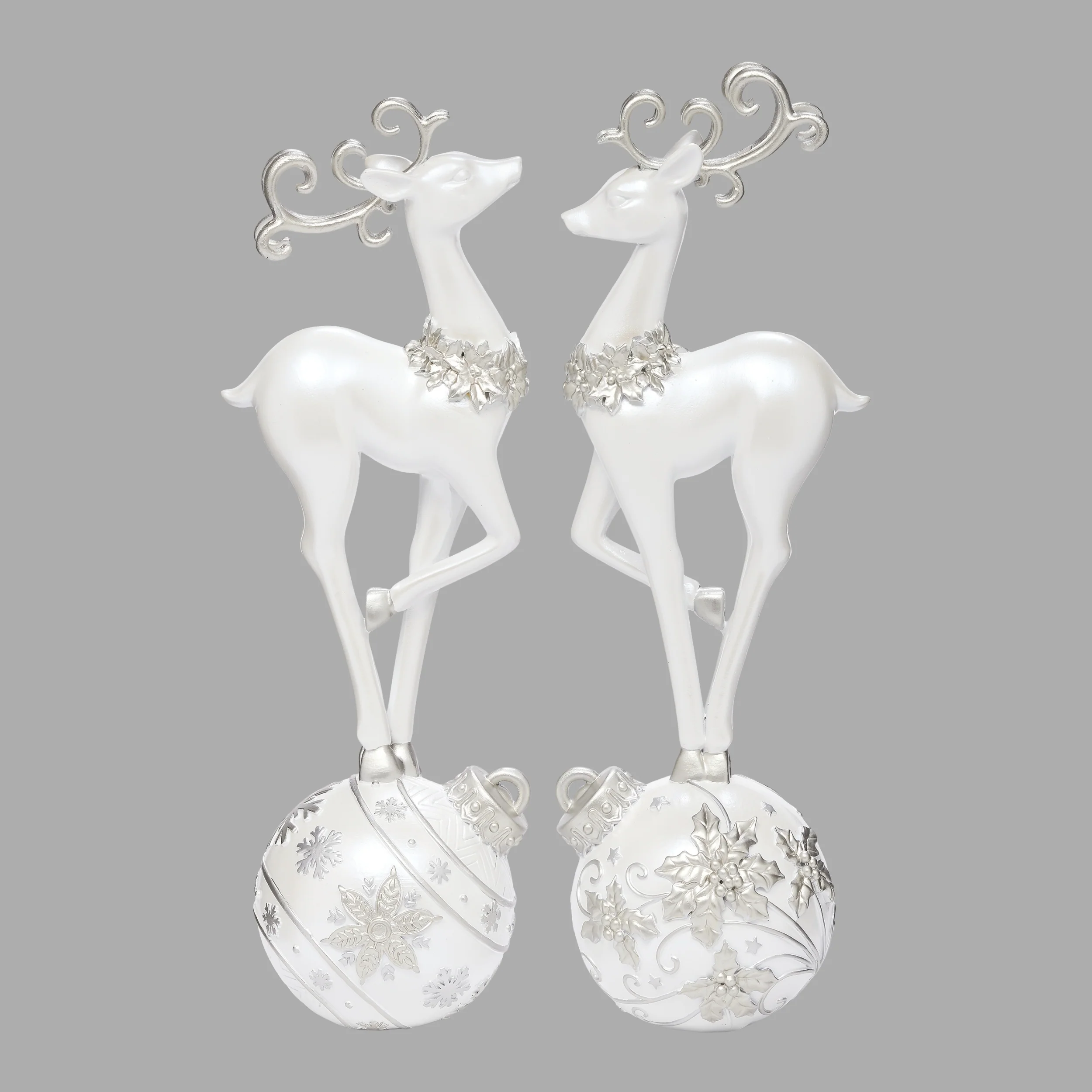 White & Gold Deer Set With Ornament Base